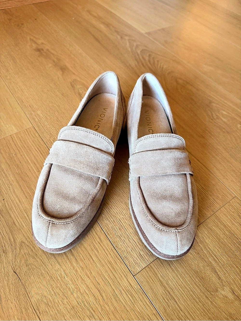 Vionic Cleo Suede Loafer Platform Beige